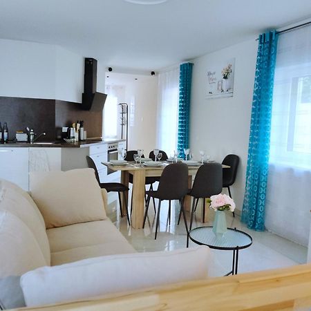 The Gold House 80Qm Gemuetlich Und Erholsam! Apartment Kleinblittersdorf Exterior photo