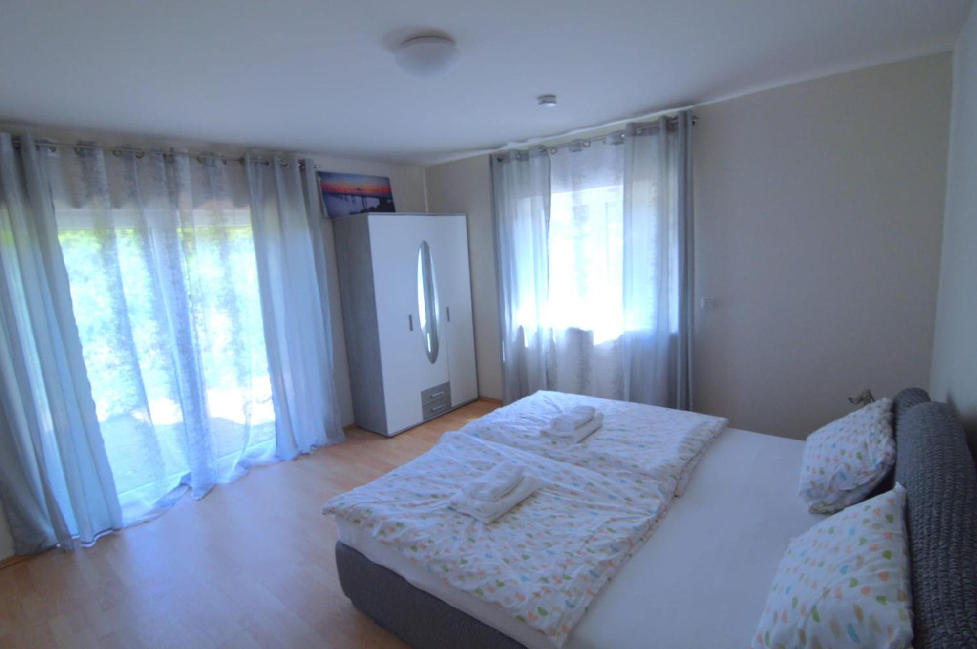 The Gold House 80Qm Gemuetlich Und Erholsam! Apartment Kleinblittersdorf Exterior photo